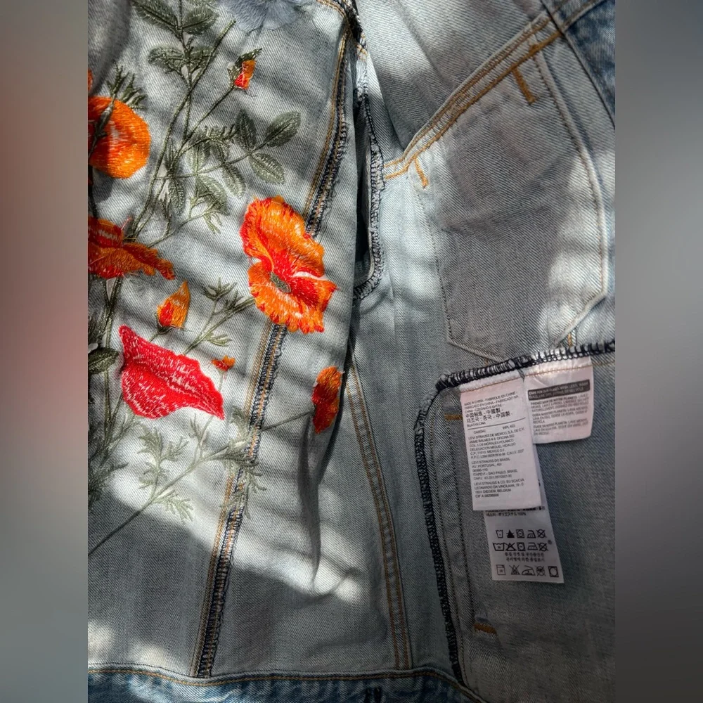 Levi's Denim Jacket with Floral Embroidery - Picture 8 of 15